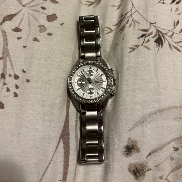Silver Fossil Watch - Picture 2 of 4